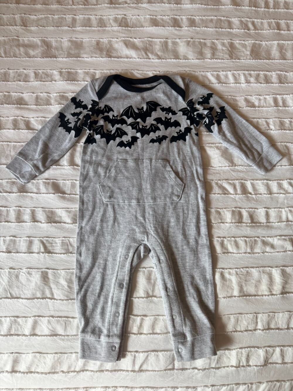 Wonder Nation Baby 12M Halloween Bat Romper Gray Black Long Sleeve Jumpsuit
